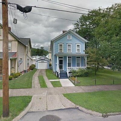 1104 Chestnut St, Franklin, PA 16323