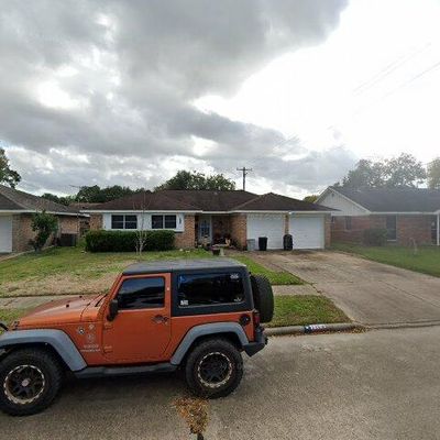 1109 E Rutgers Ln, Deer Park, TX 77536