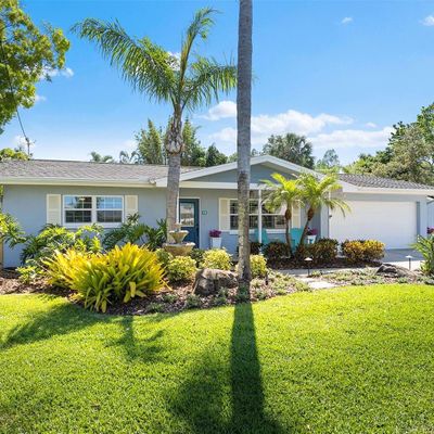 111 Carlyle Dr, Palm Harbor, FL 34683