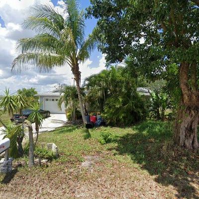 1117 Ne 12 Th St, Cape Coral, FL 33909