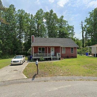 112 Dundee Ln, Spring Lake, NC 28390