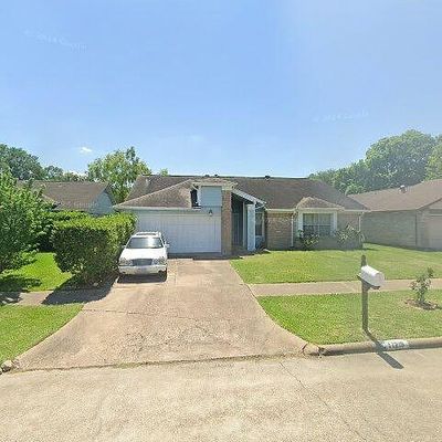 11218 Mulholland Dr, Stafford, TX 77477