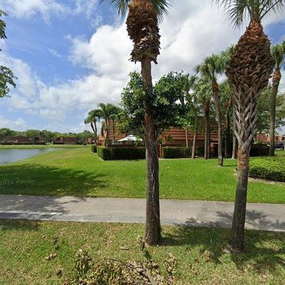 114 Live Oak Ln, Boynton Beach, FL 33436