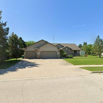 1021 Maple St, Lomira, WI 53048