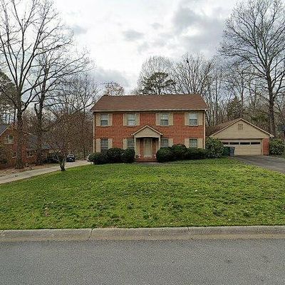 1035 Court Dr, Charlotte, NC 28211