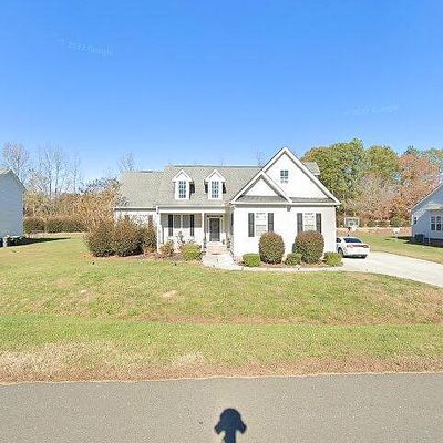 104 Keeneland Dr, Oxford, NC 27565