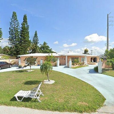 104 W Leon Ln, Cocoa Beach, FL 32931