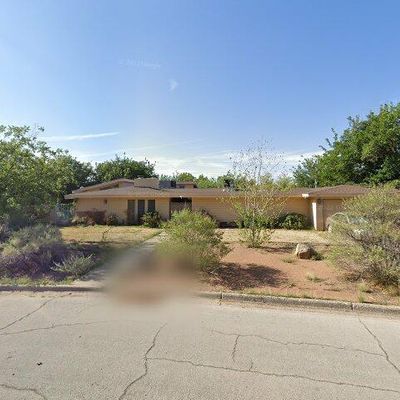 1040 Rainbow Dr, Las Cruces, NM 88005