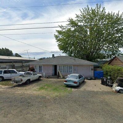 1048 Ne Willow St, Roseburg, OR 97470