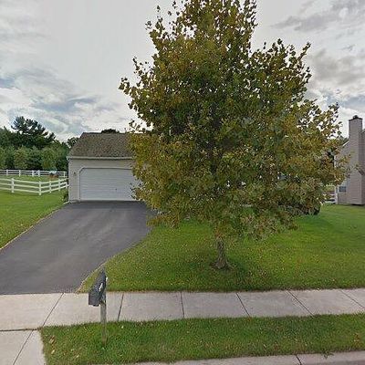 105 Brinton Dr, Coatesville, PA 19320