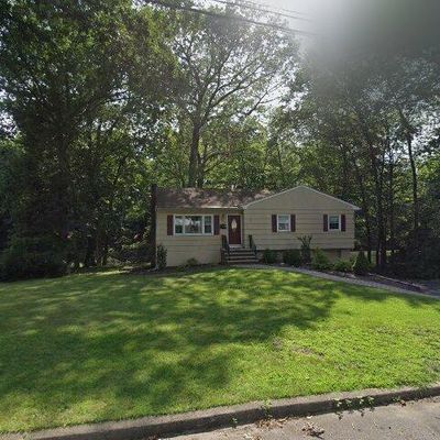 105 Lions Head Dr E, Wayne, NJ 07470