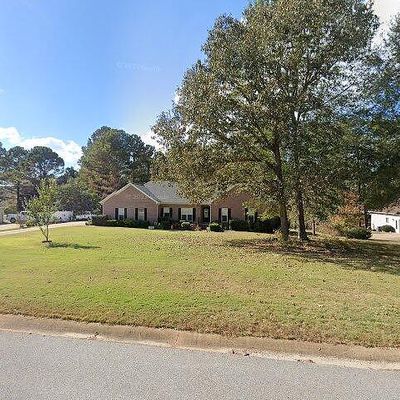 105 Planters Ridge Dr, Lagrange, GA 30240