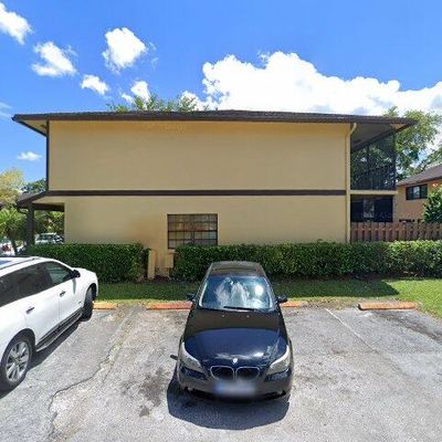 1052 Ne 210 Th Ter, Miami, FL 33179