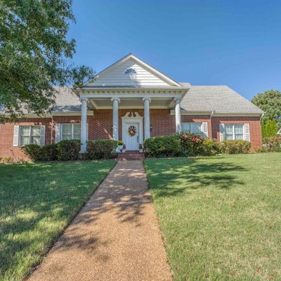 1053 Woodland Trace Ln, Cordova, TN 38018