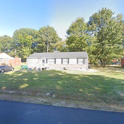 106 Eisenhower Dr, Richmond, VA 23227