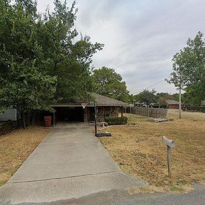 106 N Cedar St, Leonard, TX 75452