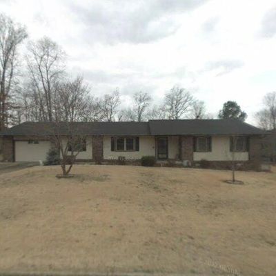 106 N Kingswood Dr, Mountain Home, AR 72653