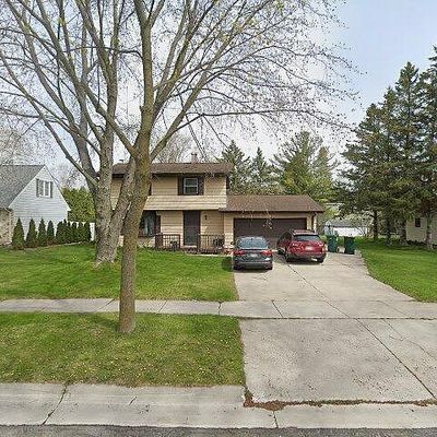 106 W Fransee Ln, Saukville, WI 53080