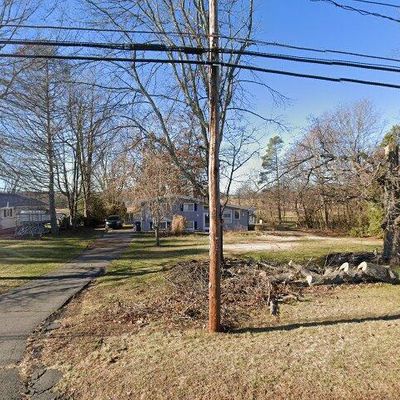 1071 North St, Suffield, CT 06078