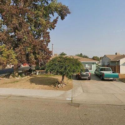 1076 N Hemlock Ave, Reedley, CA 93654