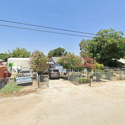 1078 E Poplar Ave, Porterville, CA 93257