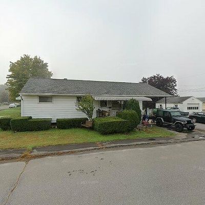 108 Carbon St, Old Forge, PA 18518