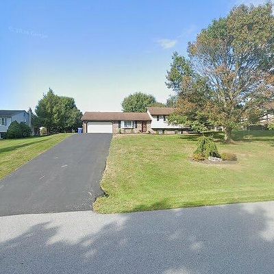 108 Meadowlark Ln, Mohnton, PA 19540