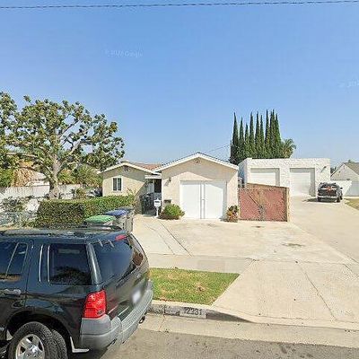 12233 216 Th St, Hawaiian Gardens, CA 90716