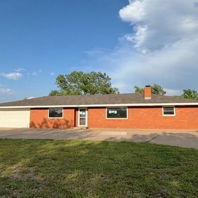 124 N 12 Th Ave, Fairview, OK 73737