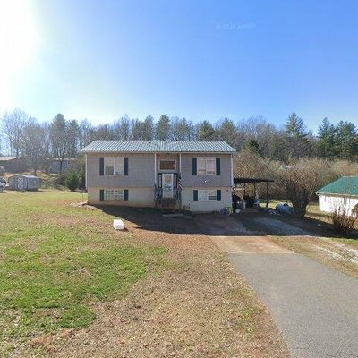 126 Belmont Dr, Franklin, NC 28734