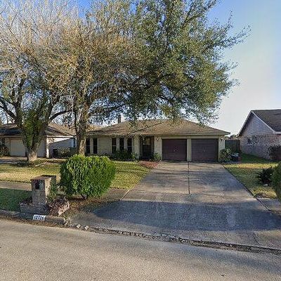 12726 Middlesbrough Ln, Houston, TX 77066