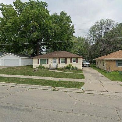 1276 Bond St, Green Bay, WI 54303