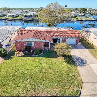 12813 3 Rd Isle, Hudson, FL 34667