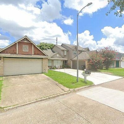 12818 Ashford Brook Dr, Houston, TX 77082