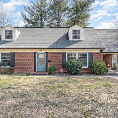 1306 Laurel Ln, Gastonia, NC 28054