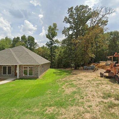 1307 E Mc Lemore Ct, Nacogdoches, TX 75964