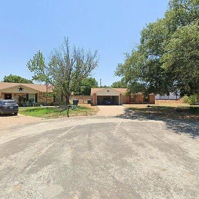 1308 Circle Dr, Graham, TX 76450