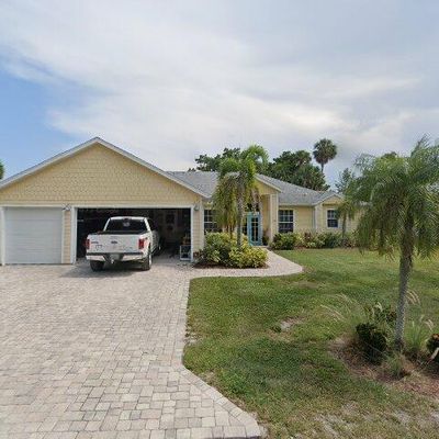 131 Oak Ln, Cape Canaveral, FL 32920