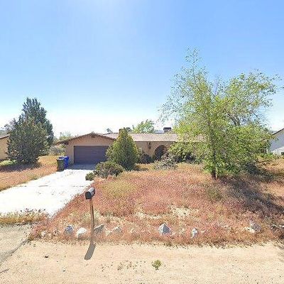 13101 Algonquin Rd, Apple Valley, CA 92308