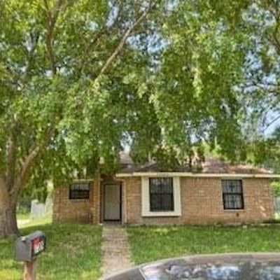 13209 Green Valley Dr, Balch Springs, TX 75180