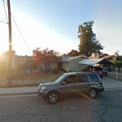 1329 S Liberty St, Visalia, CA 93292