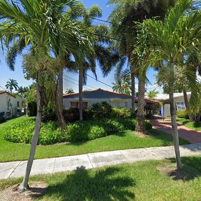 1166 Hayes St, Hollywood, FL 33019