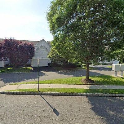 118 Scarlet Oak Ln, Paramus, NJ 07652