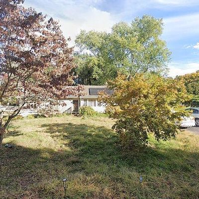 12 Ann Ave, Uncasville, CT 06382