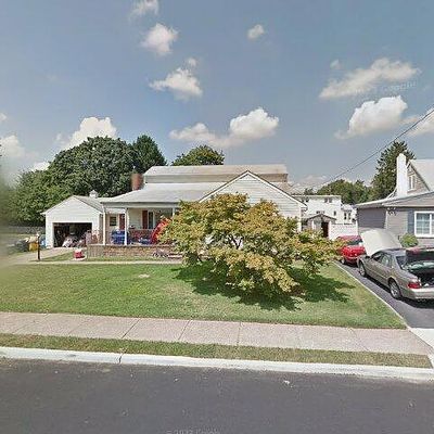 12 Godfrey Dr, Trenton, NJ 08610