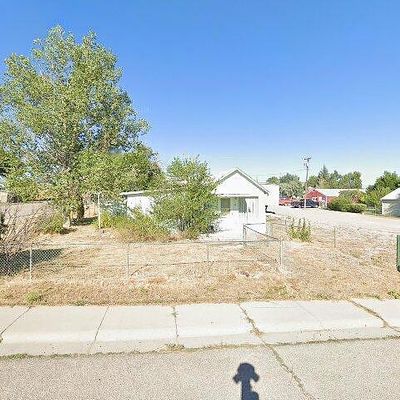 12 N 6 Th Ave, Mills, WY 82604