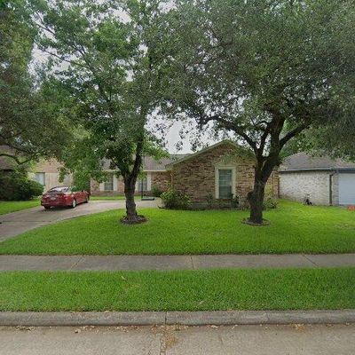 12031 Pecan Meadow Dr, Houston, TX 77071