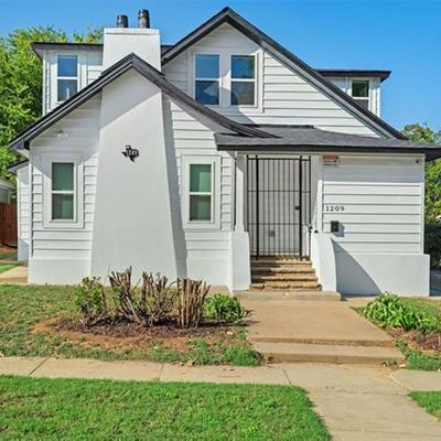 1209 E Jessamine St, Fort Worth, TX 76104