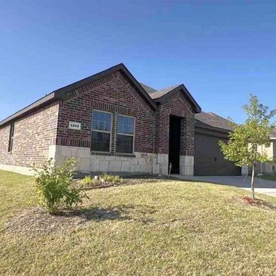 1209 Canterbury Ln, Ennis, TX 75119