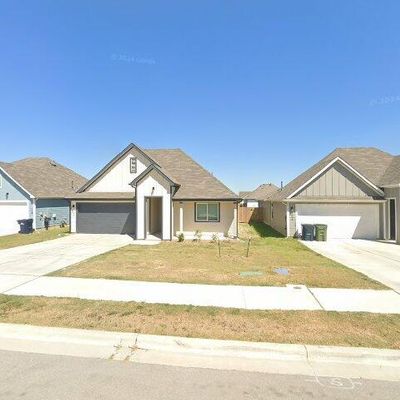 121 Fort Clark Springs Dr, Hutto, TX 78634